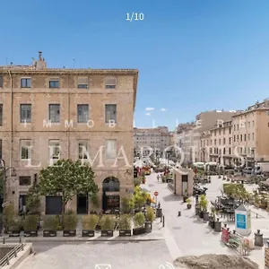 Vue Exceptionnelle - Vieux Port , Marseille France